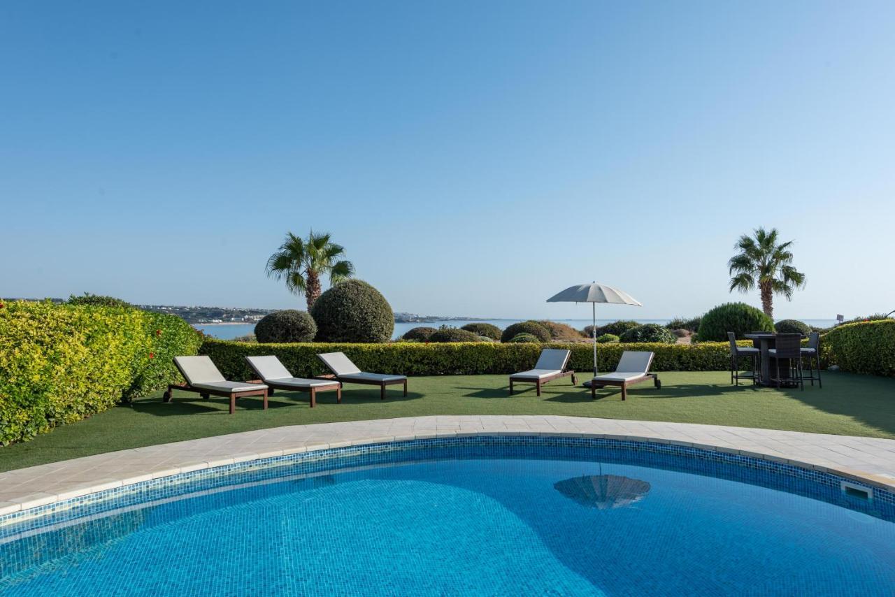 Villa Marina Sunrise By Ezoria Villas Coral Bay Eksteriør billede