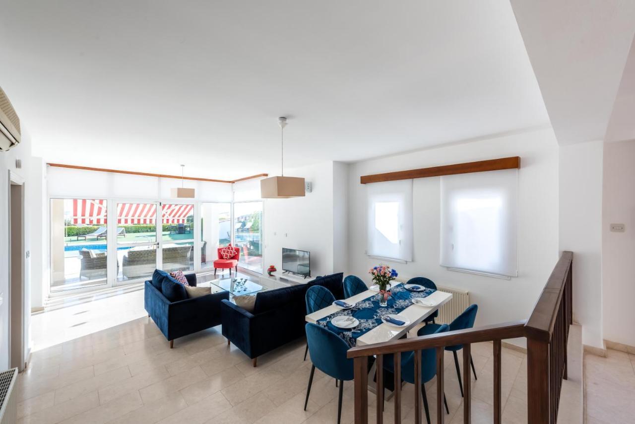 Villa Marina Sunrise By Ezoria Villas Coral Bay Eksteriør billede
