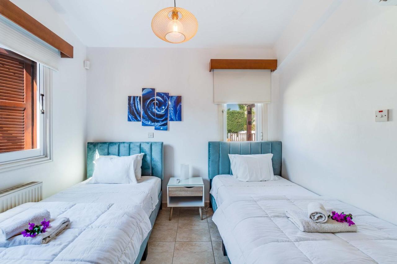 Villa Marina Sunrise By Ezoria Villas Coral Bay Eksteriør billede